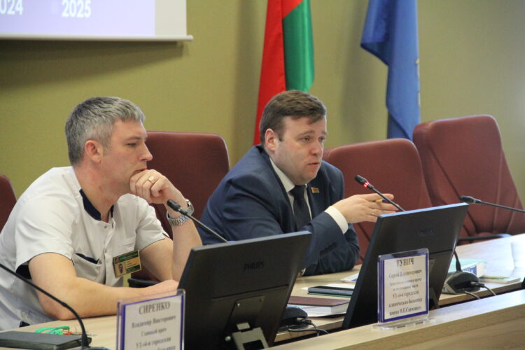 ПОДВЕДЕНИЕ ИТОГОВ В 4-Й ГОРОДСКОЙ КЛИНИЧЕСКОЙ БОЛЬНИЦЕ ИМЕНИ Н.Е.САВЧЕНКО: ВЗГЛЯД В БУДУЩЕЕ С НАДЕЖДОЙ НА ЛУЧШЕЕ